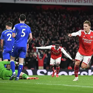Martin Odegaard's Thrilling Third: Arsenal's Triumph Over Everton in the 2022-23 Premier League