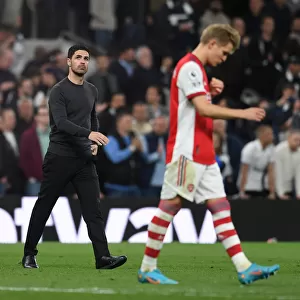 Mikel Arteta Leads Arsenal Against Tottenham Hotspur in Premier League Showdown (2021-22)