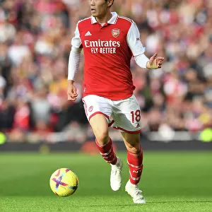 Tomiyasu's Breakthrough Performance: Arsenal's Triumph Over Nottingham Forest in the Premier League
