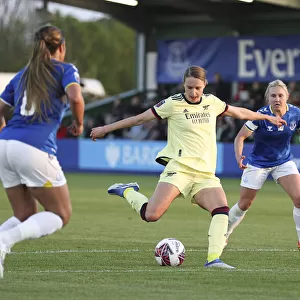 Vivianne Miedema: In Action against Everton Women, FA WSL 2021-22