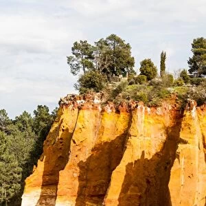 Colourful ochre cliffs at Rousillon in France