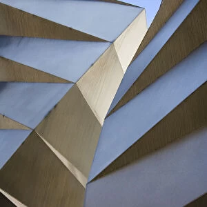 Abstract sculpture in the city of London 5