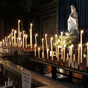 Candles in La Madeleine church