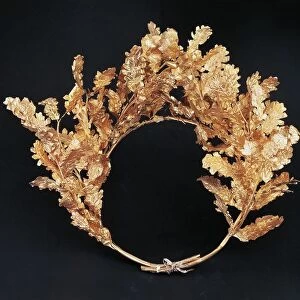 Gold crown in the shape of oak leaves, from Amphipolis, Greece