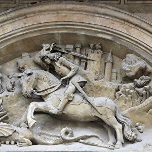 Sculpture depicting Saint-George slaying the dragon