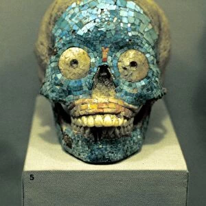 Skull covered in turquoise mosaic. Mixtec 1400-152l, southern Mexico. Pre-Columbian