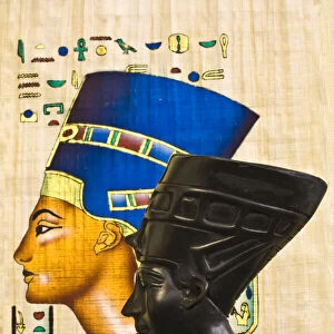 Nefertiti souvenir statue