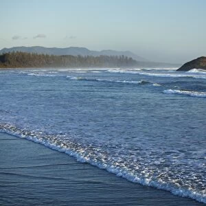 Waves At Long Beach A Surfers Paradise In Pacific Rim National Park Near Tofino
