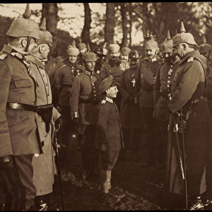 Ak Kaiser Wilhelm II of Prussia im Felde, NPG 5563, boy in uniform (b / w photo)