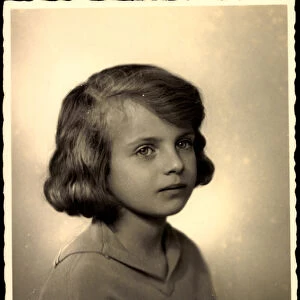 Ak Princess Helene von Thurn and Taxis, Portrait, Short Hair (b / w photo)