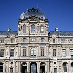 Architecture: view of the square courtyard at the Louvre
