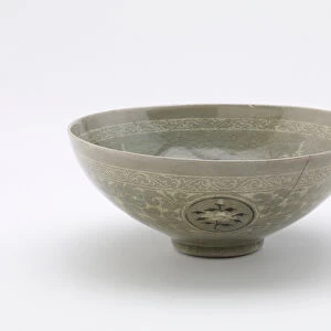Bowl, first half of 13th century (stoneware with white and black inlays under celadon