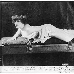 Colette (1873-1954) posing, 1909 (see also 215403) (b / w photo)