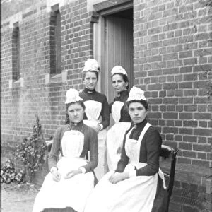Four domestic maids (b / w photo)