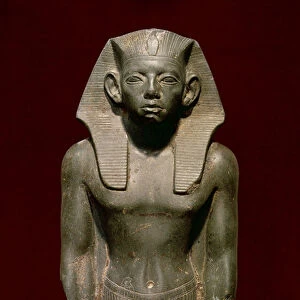 Egyptian antiquite: statue of King Amenemhat III (1843-1798) headdress of the nemes