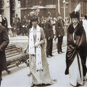 Empress Maria Fyodorovna with King George V of the United Kingdom