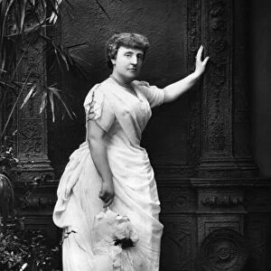 Frances Hodgson Burnett, 1888 (b / w photo)