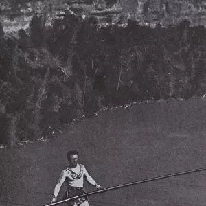 French tightrope walker Charles Blondin crossing Niagara Falls, 1859 (b / w photo)