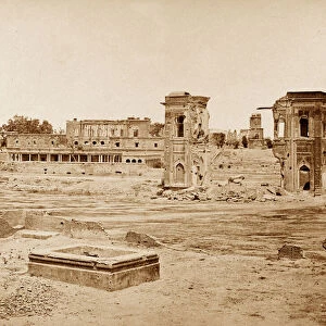 General View of the Residency, Lucknow (b / w photo)