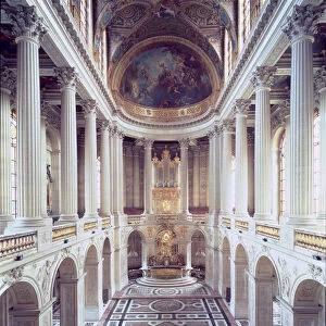 Interior view of the chapel, begun in 1699 and completed by Robert de Cotte in 1710
