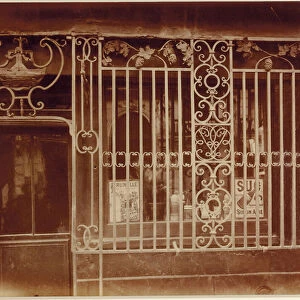 A La Grace de Dieu, 121 Rue Montmartre, 1902 (albumen print)
