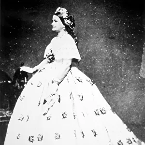 Mary Lincoln (1818-82) 1861 (b / w photo)