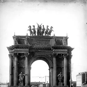 The Narva Gate, St. Petersburg, 1910 (b / w photo)