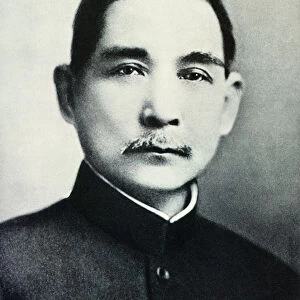 Portrait of Dr. Sun Yat-Sen (1866-1925) (b / w photo)