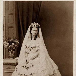 Princess Alexandra of Denmark in her wedding dress for her marriage to the Prince of Wales, the future King Edward VII, 1863 (b / w photo)