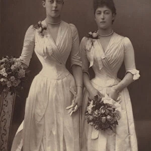 The Princesses Victoria and Maud of Wales (b / w photo)