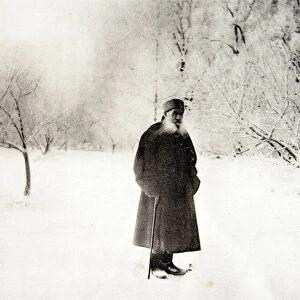 Promenade hivernale de Leon Tolstoi (1828-1910). Photographie a l albumine de Sophia Andreevna Tolstaya (1844-1919), vers 1900. State Museum The Tolstoys Estate Iasnaia Poliana (Russie)
