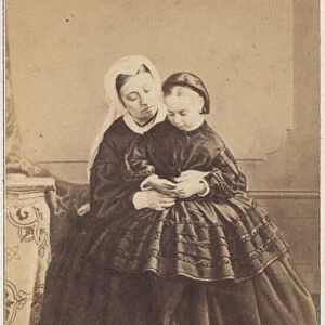 Queen Victoria and her granddaughter (b / w photo)