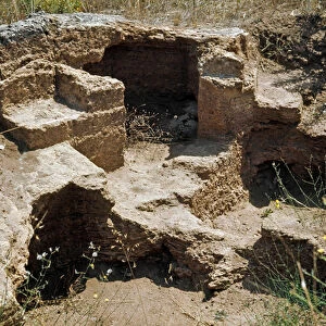 Ruins of the central tower. 20th century BC (photography)