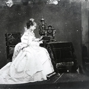 Sarah Bernhardt (1844-1923) in the role of Marie de Neubourg in Ruy Blas by Victor Hugo (1802-85) c. 1872 (b/w photo)