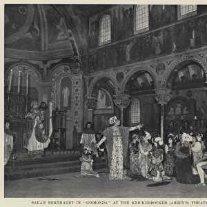 Sarah Bernhardt in "Gismonda"at the Knickerbocker (Abbey s) Theater (b / w photo)