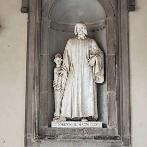 Statue of Lorenzo de'Medici, called the Magnificent, Uffizi Gallery, Florence, Italy, Europe