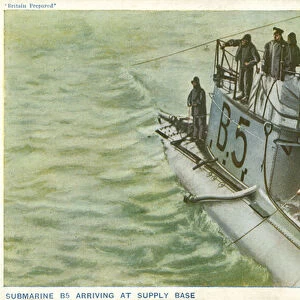 Submarine B5 arriving at supply base (colour photo)