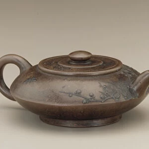 Teapot with false mark of Gong Chun, Yixing, Jiangsu province (unglazed stoneware)