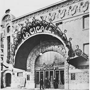 Theatre La Cigale, 120 Boulevard Rochechouart, Paris, c. 1900 (b / w photo)