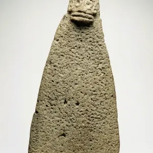 Triangular figure (stone) Triangular figure (stone)
