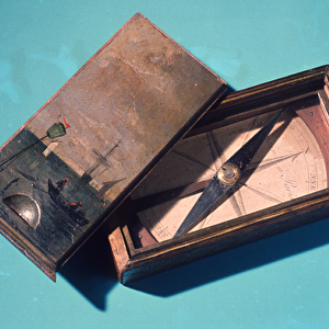 Trough compass with decorated wooden lid, c. 1800 (mixed media)