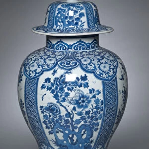 Vase with Cover, 1662-1722 (porcelain with underglaze blue decoration)