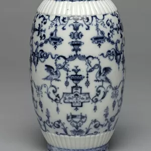 Vase, Saint Cloud Porcelain Factory, c. 1695-1700 (soft-paste porcelain with underglaze