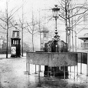 Vespasienne (public urinal) on the Grands Boulevards, Paris, c. 1900 (b / w photo)