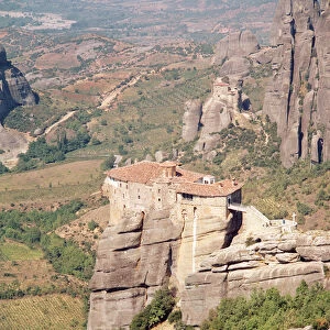 View of the Roussanou Monastery (photo)