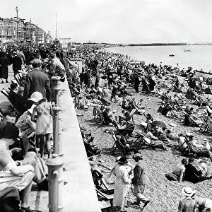 Hastings Beach 1935