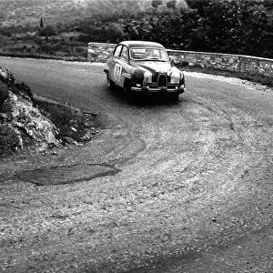 1961 Acropolis Rally. 18th - 21st May 1961. Erik Carlsson / Walter Karlsson (Saab 96), 1st position, action. World Copyright: LAT Photographic. Ref: B/W Print