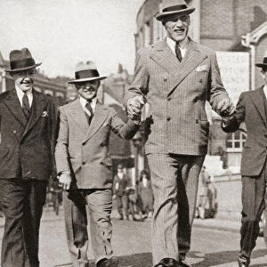 EDITORIAL Primo Carnera, 1906 - 1967, nicknamed the Ambling Alp. Italian professional boxer and the World Heavyweight Champion from 29 June 1933 to 14 June 1934. Seen here in 1929 with World Flyweight Champion Frank "Frankie"Genaro, second from right, and three normal sized men. From The Pageant of the Century, published 1934