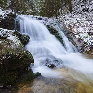 Snowy Waterfall, Janosikove Diery in winter, Kleine Fatra, Karpaten, Terchova, Slovakia
