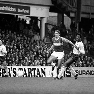 Division 1 football. West Ham United 3 v. Arsenal 1. December 1983 LF14-33-076